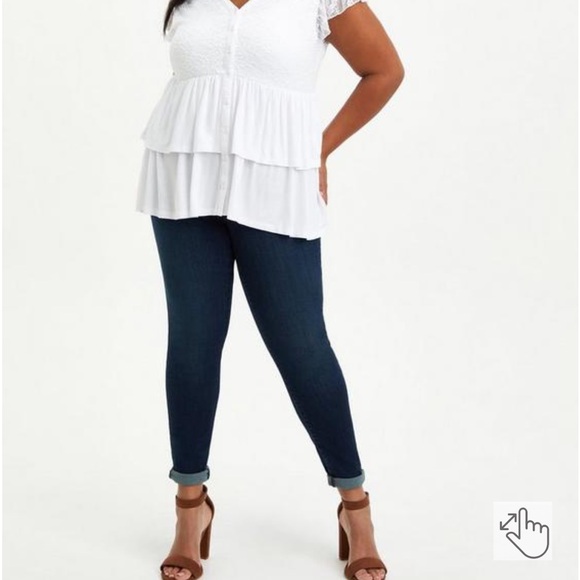 NWT white short sleeve super soft lace size 3X/22–24 - Picture 3 of 9